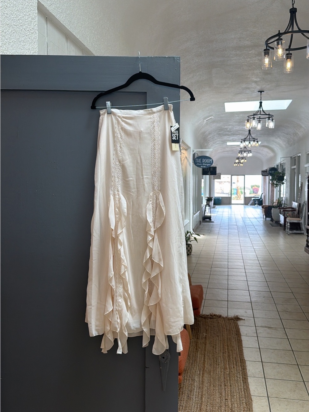 Light Cream Ruffled Maxi Skirt - Women's Flowing Skirt sz small NWT